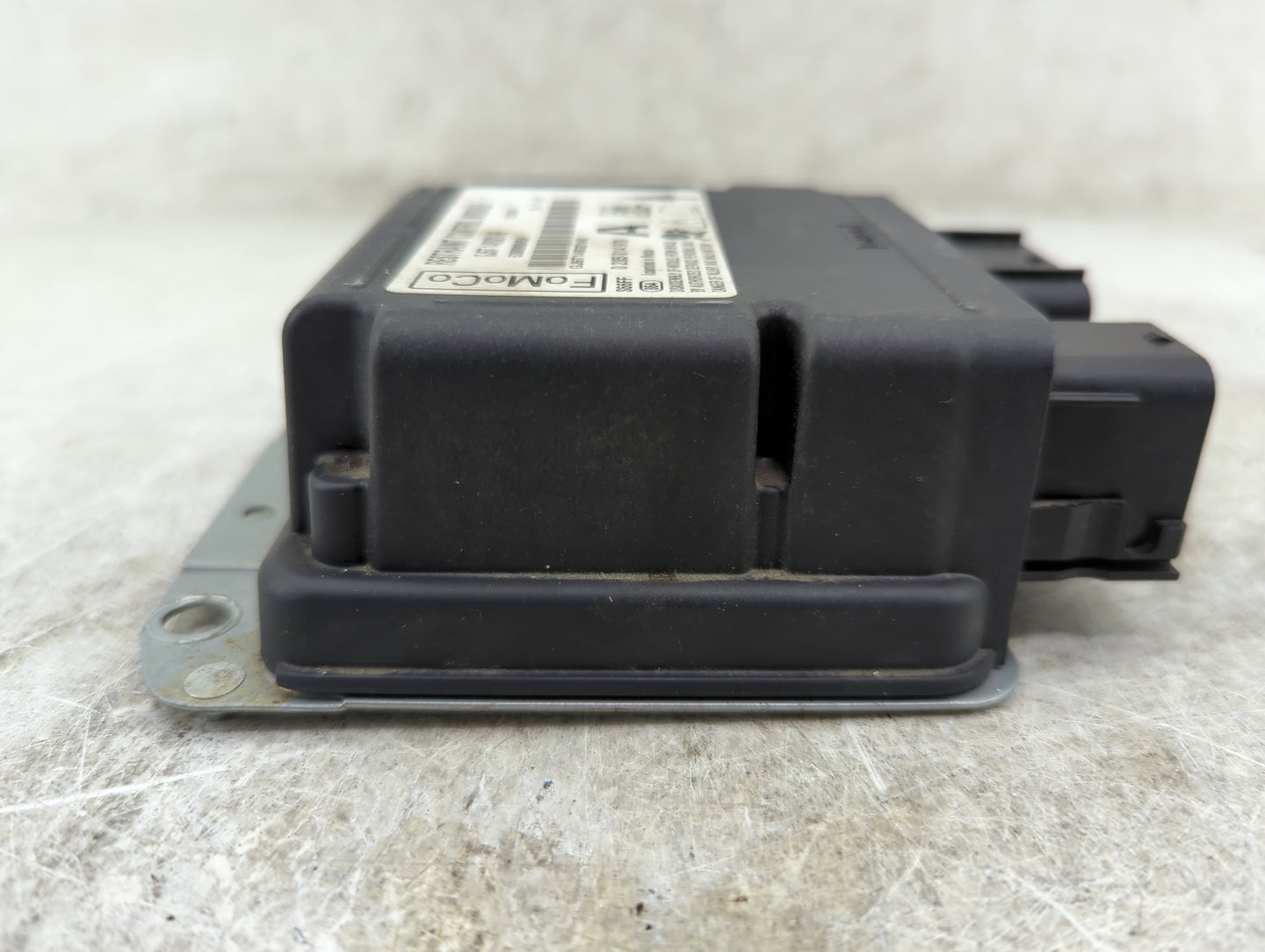 2015-2019 Ford Escape Srs Safety Restraint System Module - Oemusedautoparts1.com