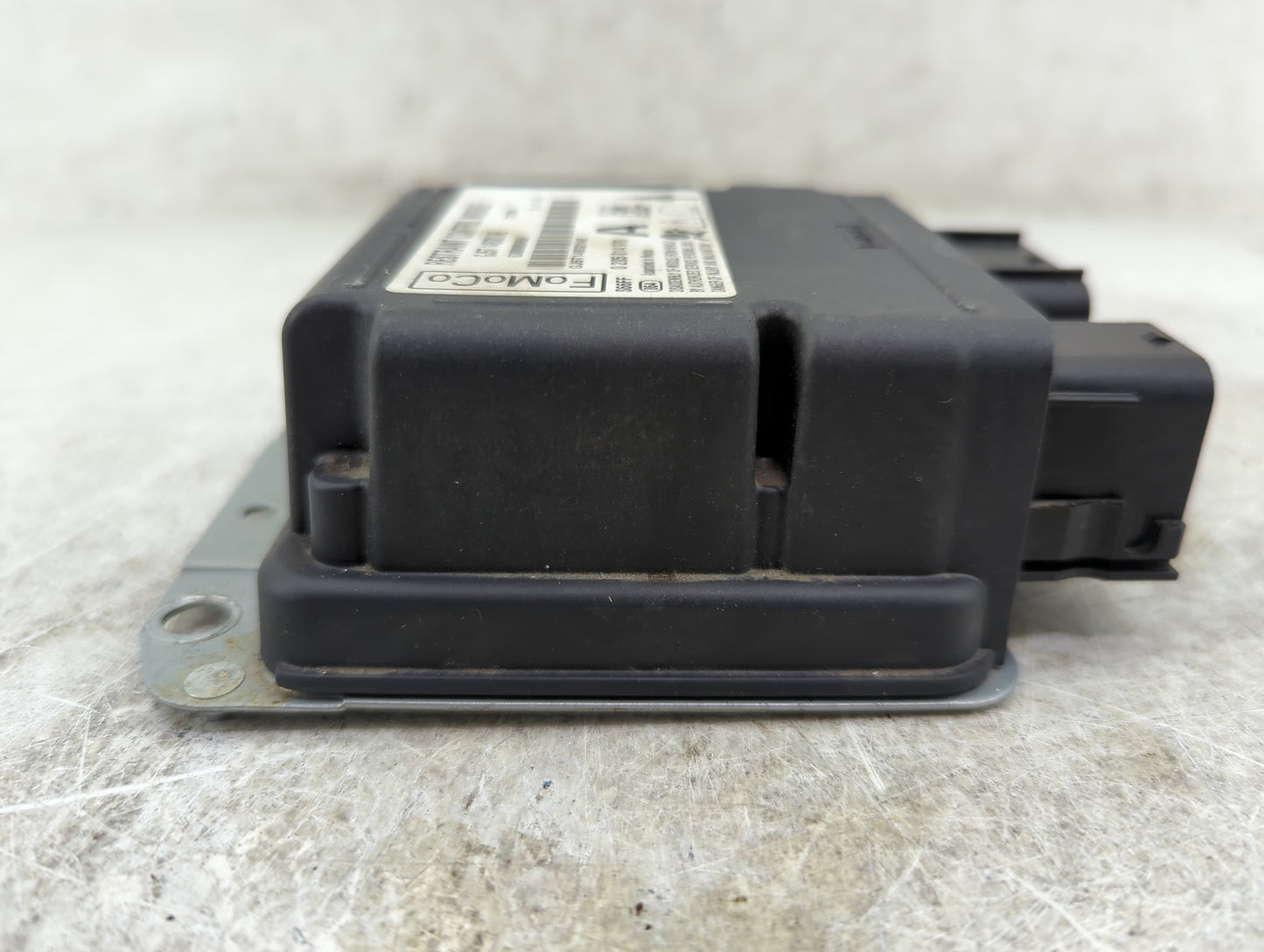 2015-2019 Ford Escape Srs Safety Restraint System Module - Oemusedautoparts1.com