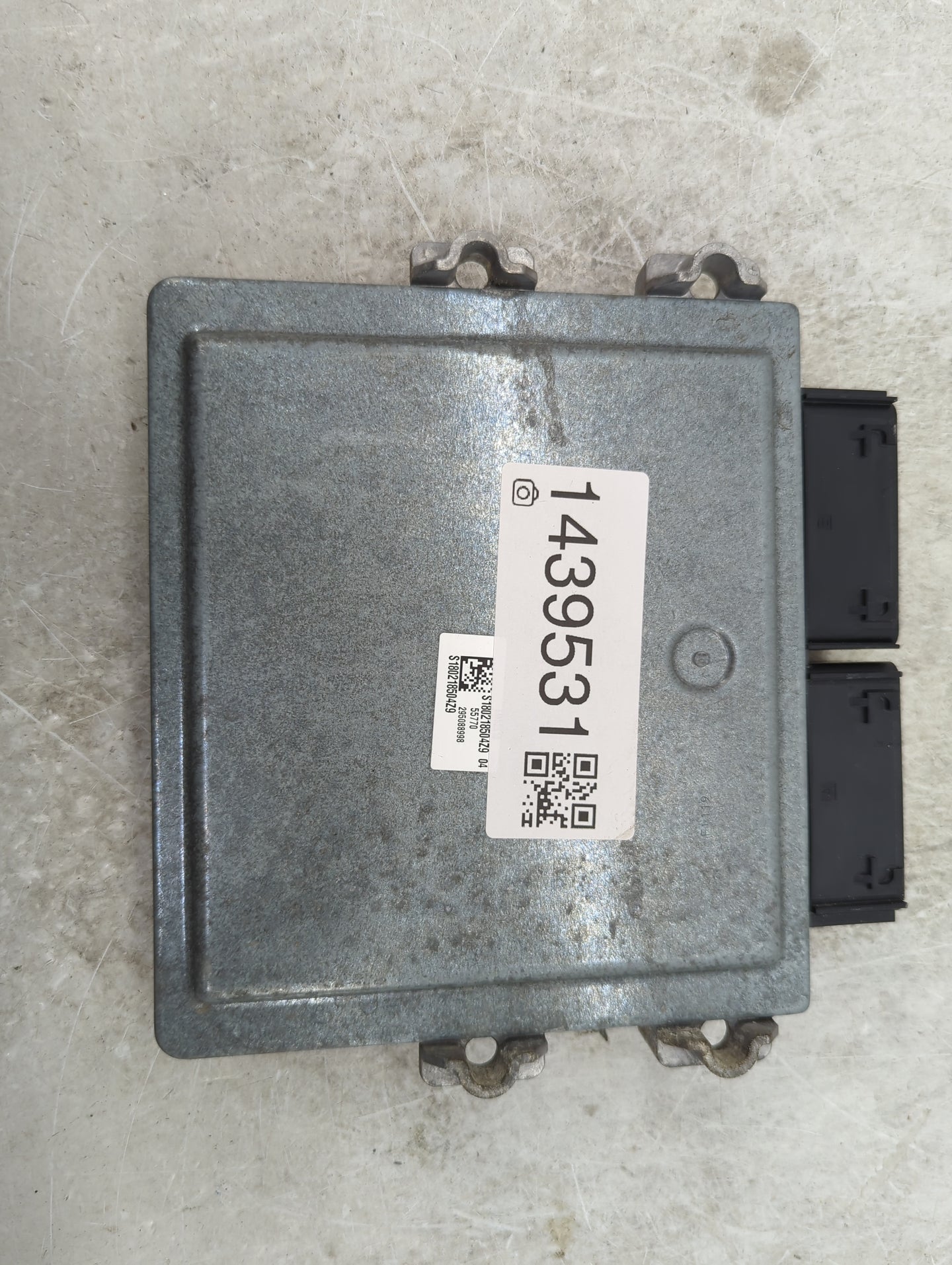 2017-2019 Ford Escape PCM Engine Control Computer ECU ECM PCU OEM P/N:HJ5A-12A650-MA FV6A-12B684-AB Fits Fits 2017 2018 2019