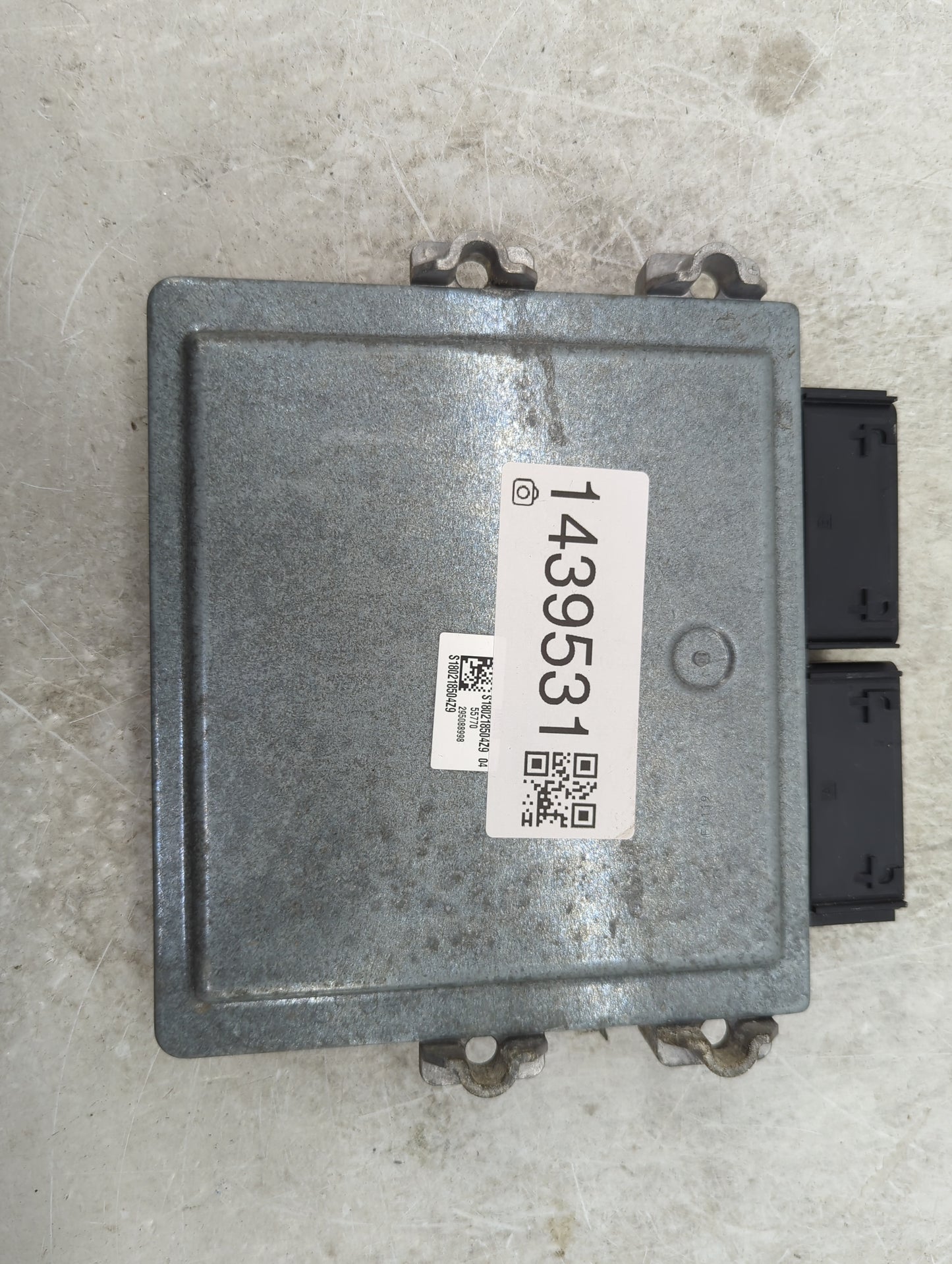 2017-2019 Ford Escape PCM Engine Control Computer ECU ECM PCU OEM P/N:HJ5A-12A650-MA FV6A-12B684-AB Fits Fits 2017 2018 2019