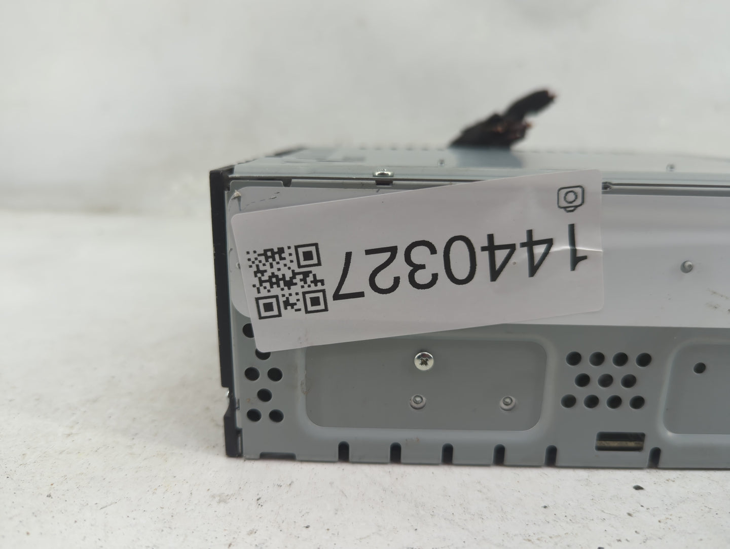 2015-2019 Ford Escape Radio AM FM Cd Player Receiver Replacement Fits Fits 2015 2016 2017 2018 2019 OEM Used Auto Parts - Oe
