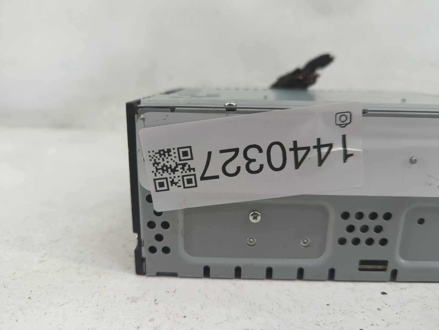2015-2019 Ford Escape Radio AM FM Cd Player Receiver Replacement Fits Fits 2015 2016 2017 2018 2019 OEM Used Auto Parts - Oe