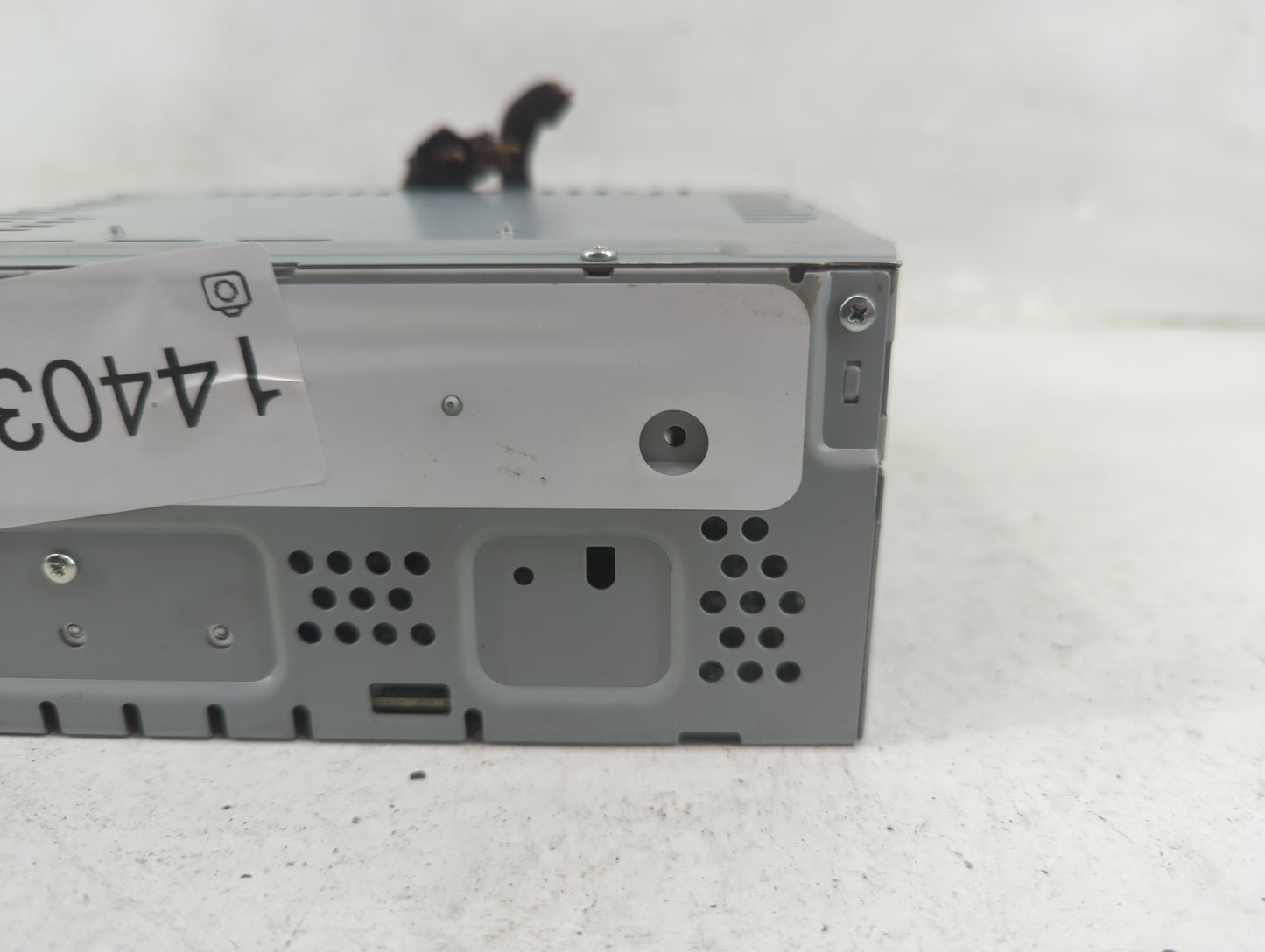 2015-2019 Ford Escape Radio AM FM Cd Player Receiver Replacement Fits Fits 2015 2016 2017 2018 2019 OEM Used Auto Parts - Oe