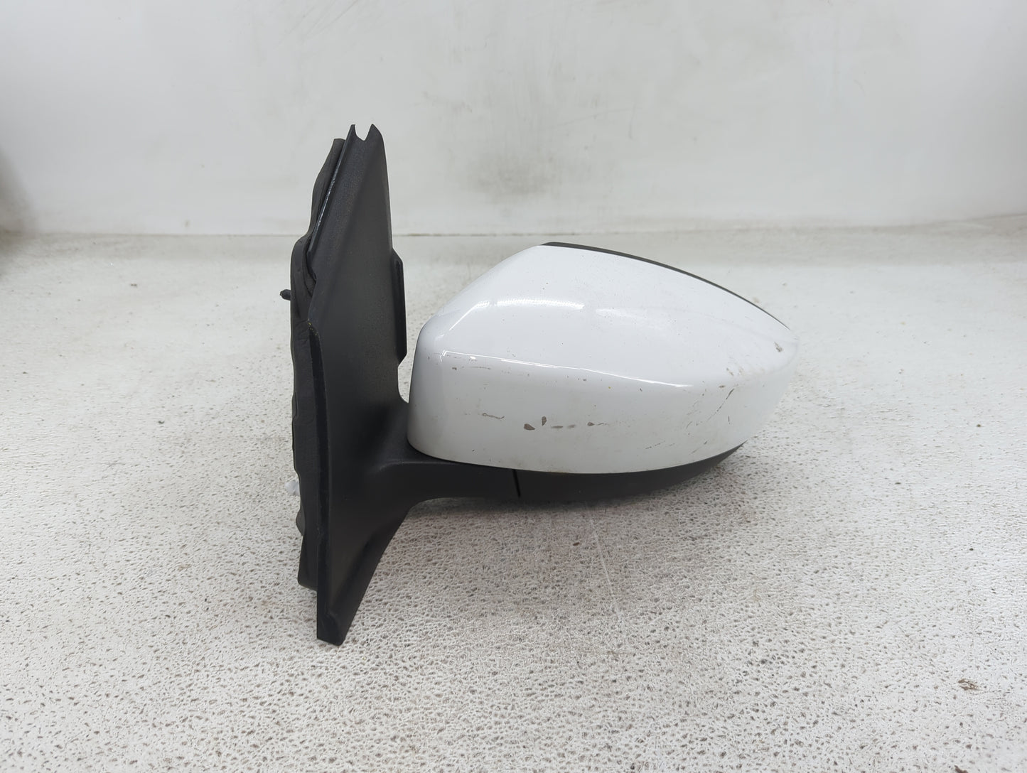 2017-2019 Ford Escape Driver Side View Mirror - Left Door Mirror OEM Used - Oemusedautoparts1.com