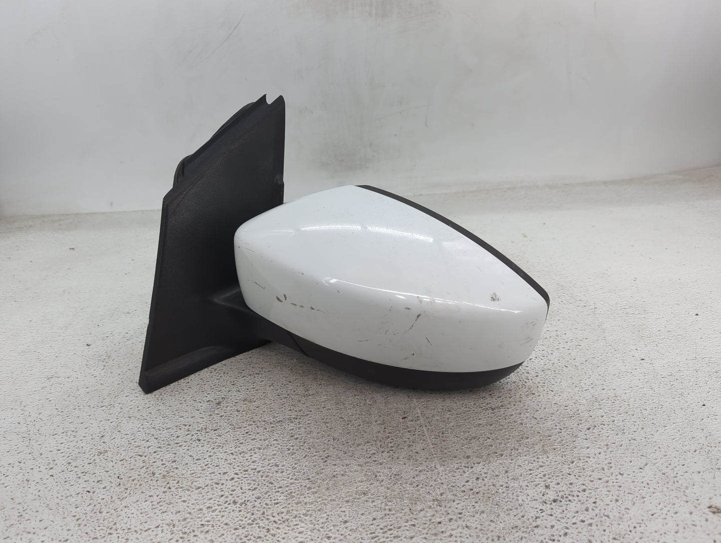 2017-2019 Ford Escape Driver Side View Mirror - Left Door Mirror OEM Used - Oemusedautoparts1.com