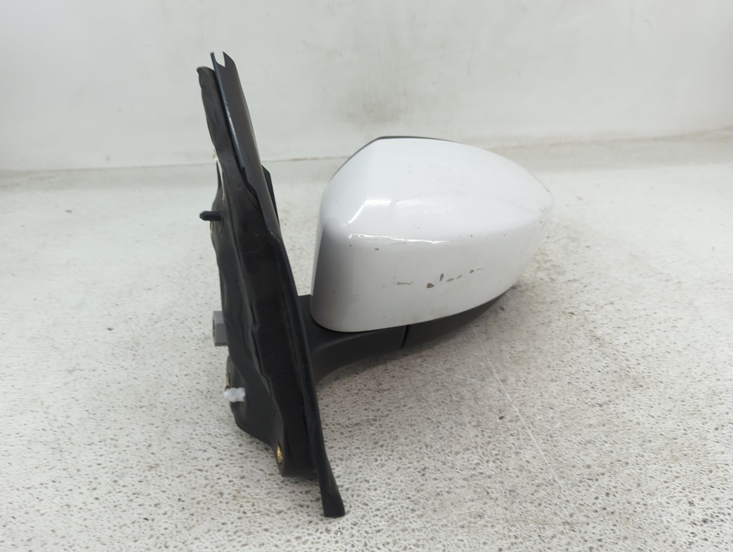 2017-2019 Ford Escape Driver Side View Mirror - Left Door Mirror OEM Used - Oemusedautoparts1.com