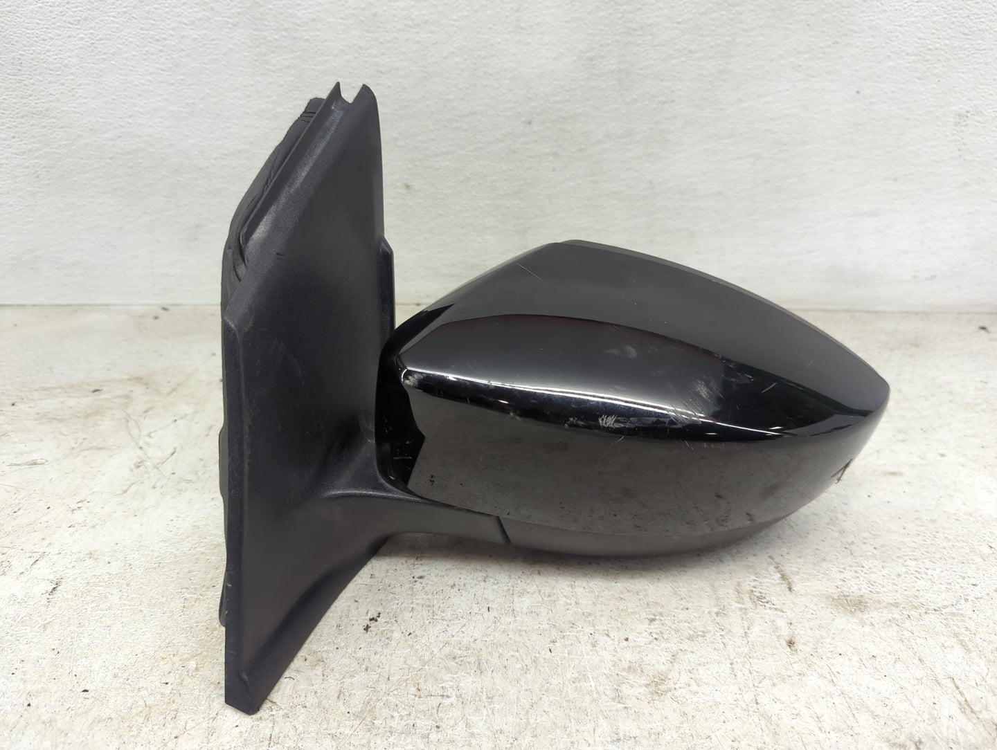 2018-2019 Ford Escape Driver Side View Mirror - Left Door Mirror OEM Used - Oemusedautoparts1.com