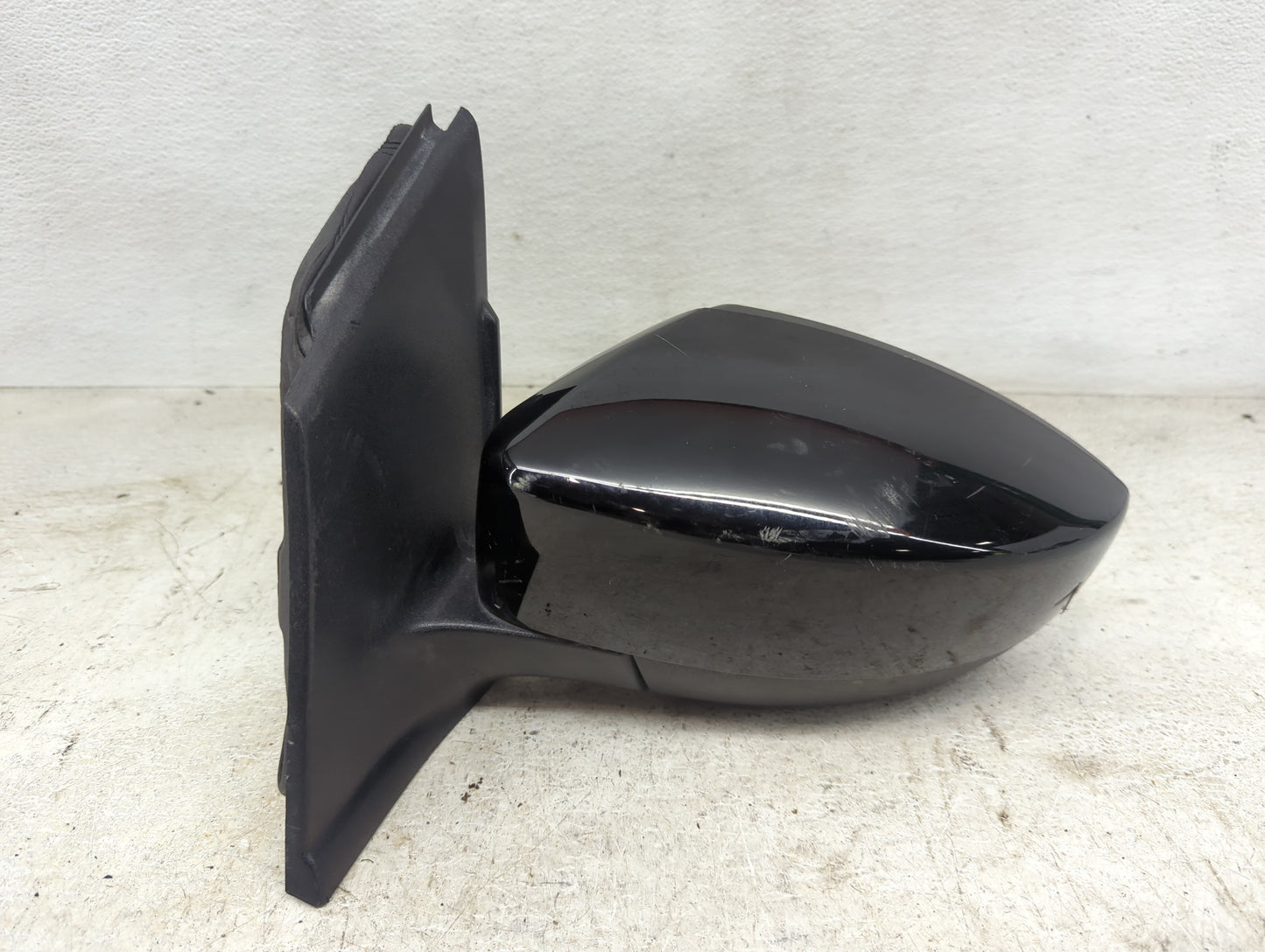 2018-2019 Ford Escape Driver Side View Mirror - Left Door Mirror OEM Used - Oemusedautoparts1.com