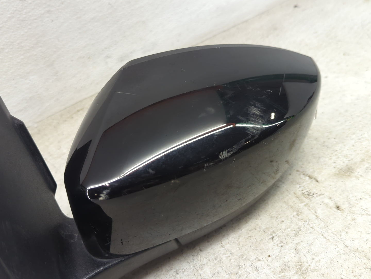 2018-2019 Ford Escape Driver Side View Mirror - Left Door Mirror OEM Used - Oemusedautoparts1.com