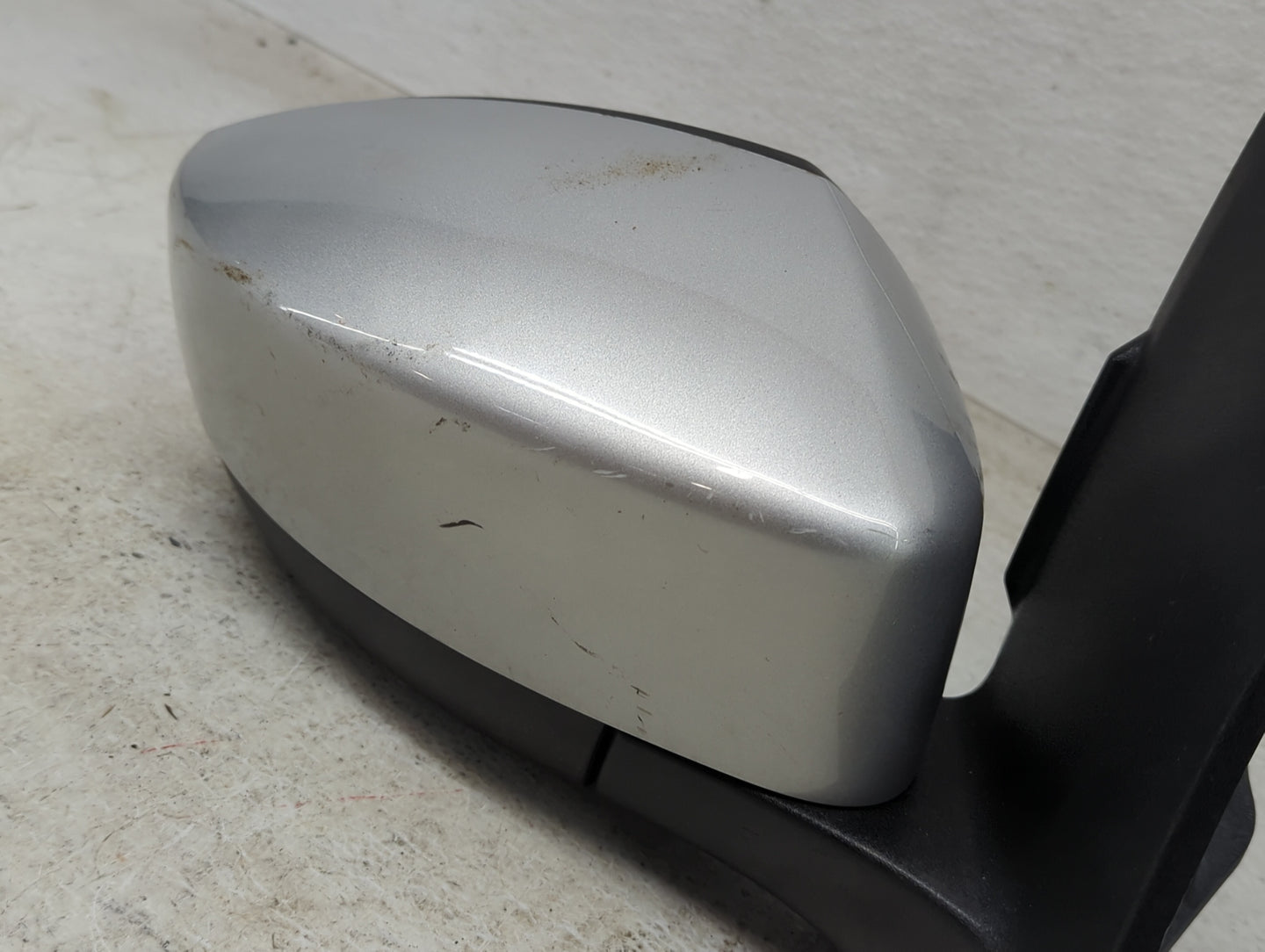 2017-2019 Ford Escape Passenger Side View Mirror - Right Door Mirror OEM Used - Oemusedautoparts1.com