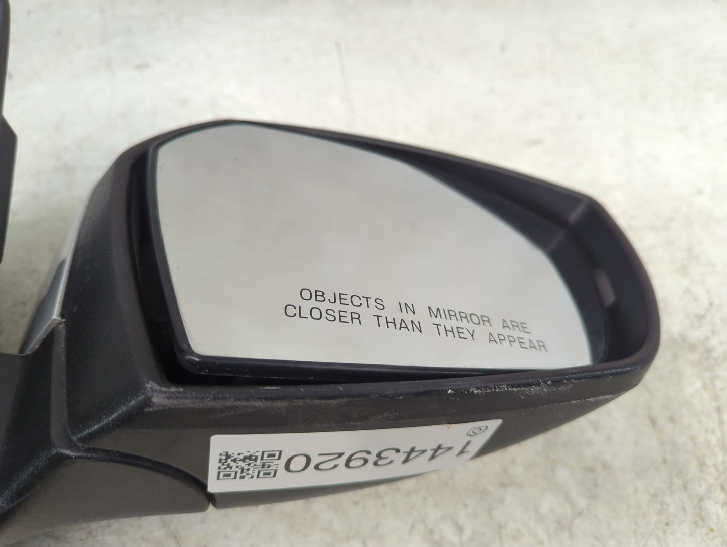 2017-2019 Ford Escape Passenger Side View Mirror - Right Door Mirror OEM Used - Oemusedautoparts1.com