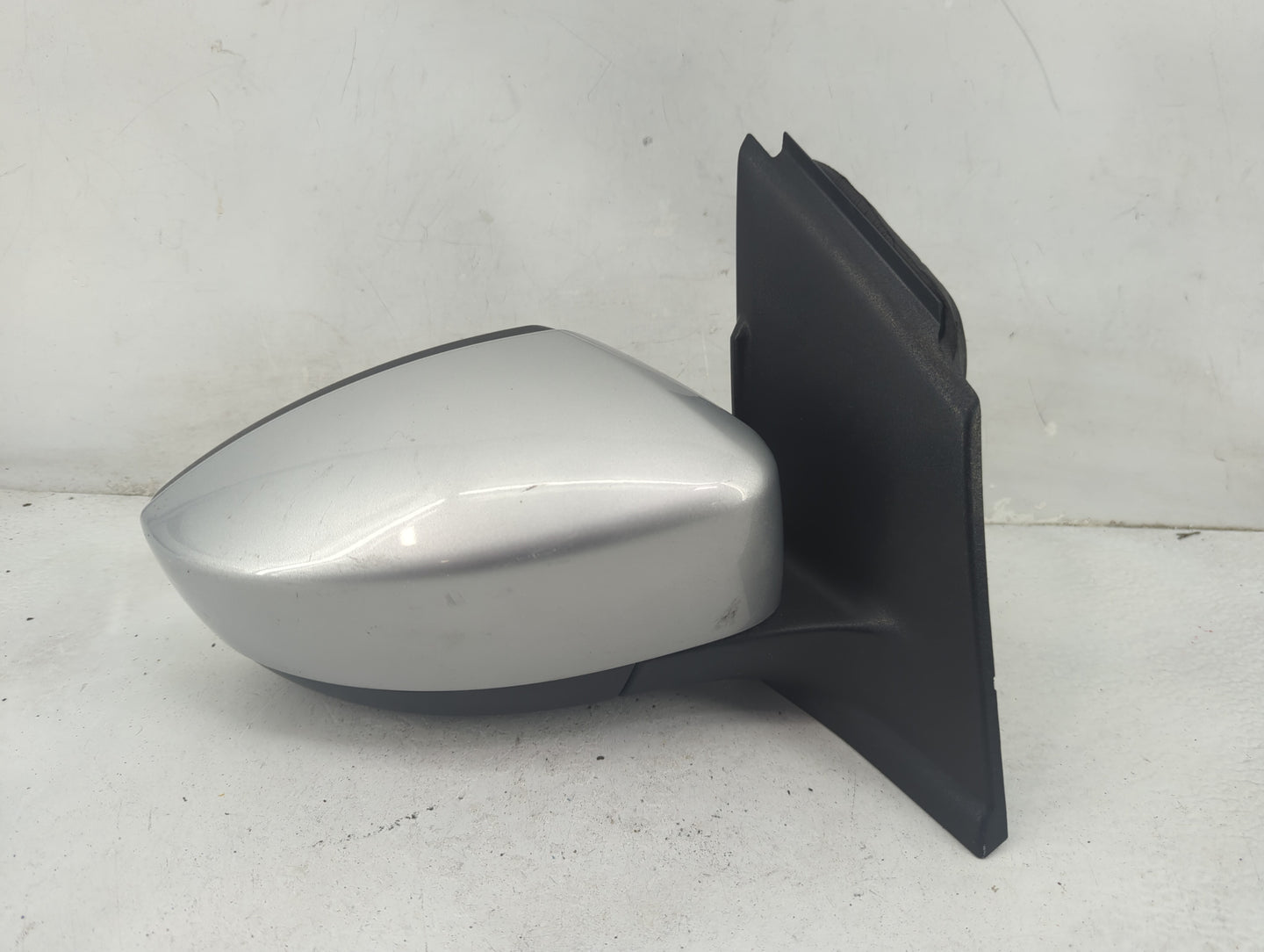 2017-2019 Ford Escape Passenger Side View Mirror - Right Door Mirror OEM Used - Oemusedautoparts1.com