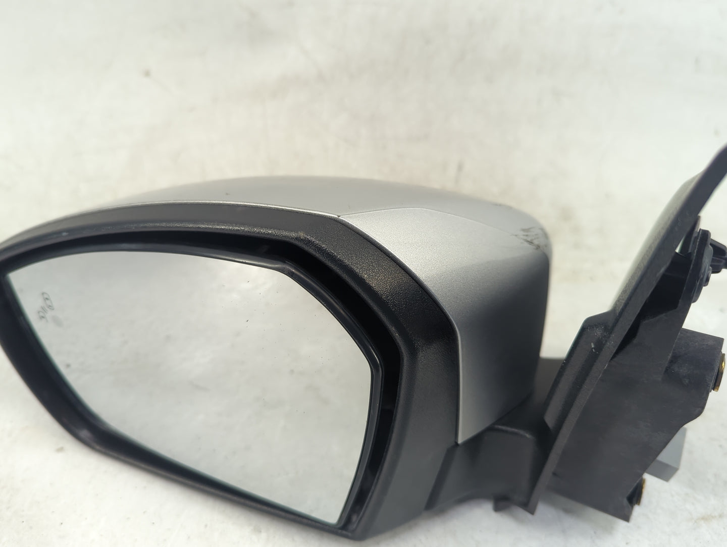 2017-2019 Ford Escape Driver Side View Mirror - Left Door Mirror OEM Used - Oemusedautoparts1.com