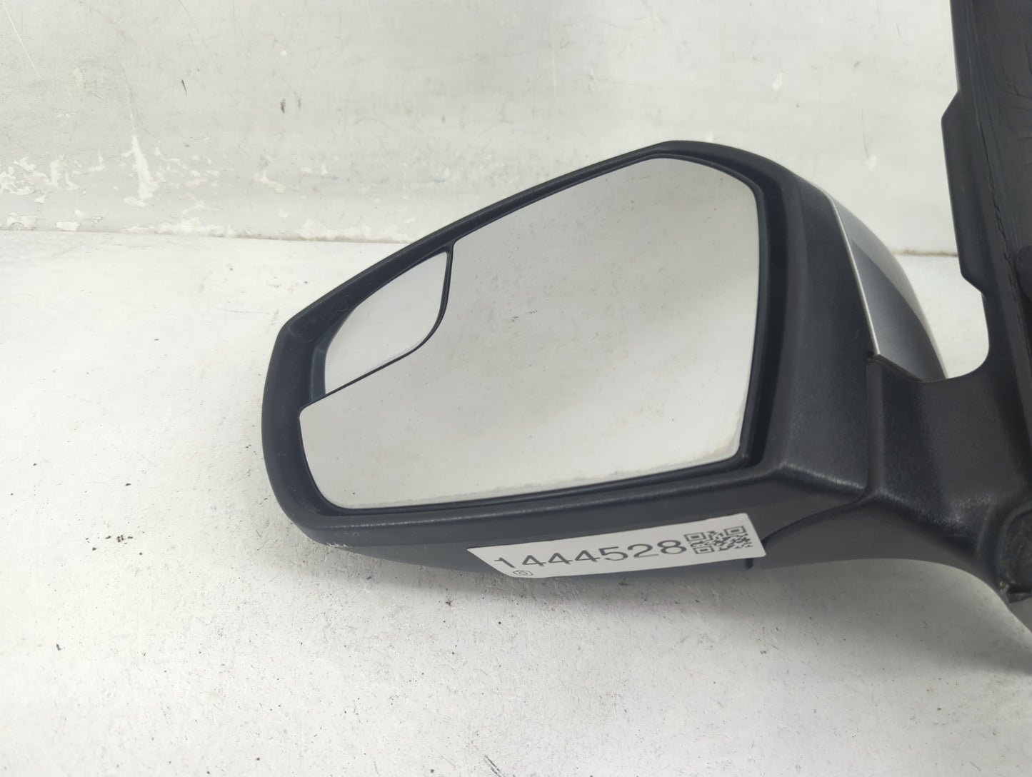 2017-2019 Ford Escape Driver Side View Mirror - Left Door Mirror OEM Used - Oemusedautoparts1.com