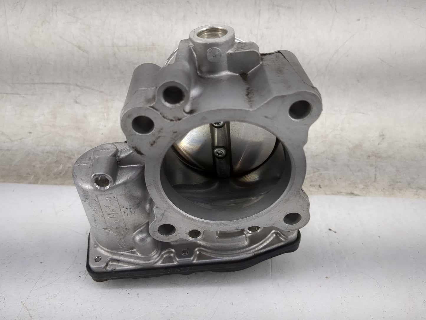 2017-2019 Ford Escape Throttle Body P/N:DS7G-9F991-CA Fits Fits 2014 2015 2016 2017 2018 2019 2020 OEM Used Auto Parts - Oem