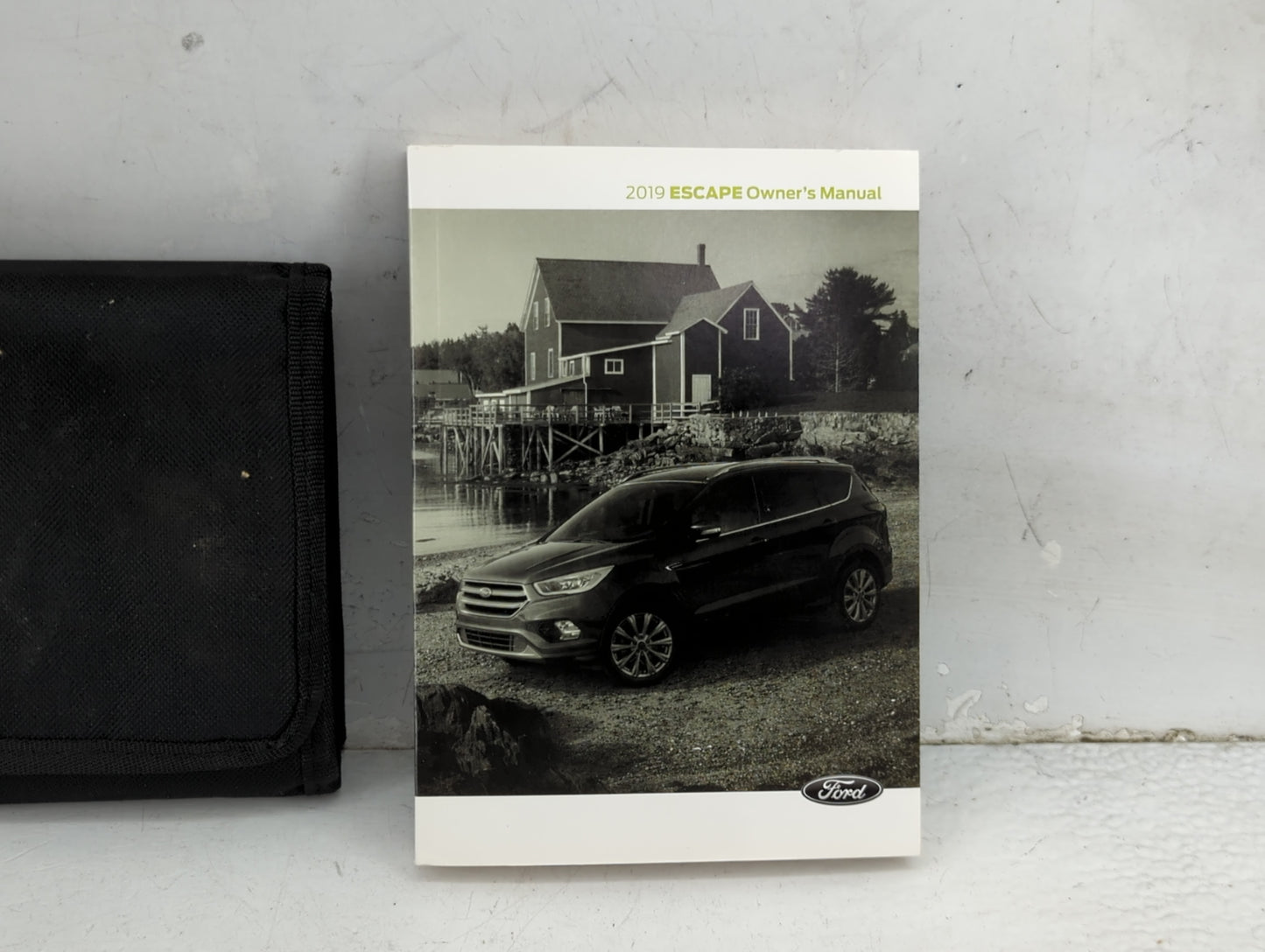 2019 Ford Escape Owners Manual Book Guide P/N:KJ5J19A321AA OEM Used Auto Parts - Oemusedautoparts1.com
