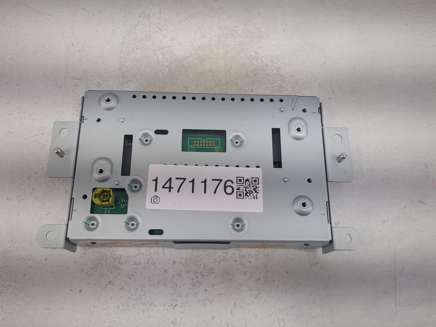 2016-2019 Ford Escape Information Display Screen 1471176 - Oemusedautoparts1.com