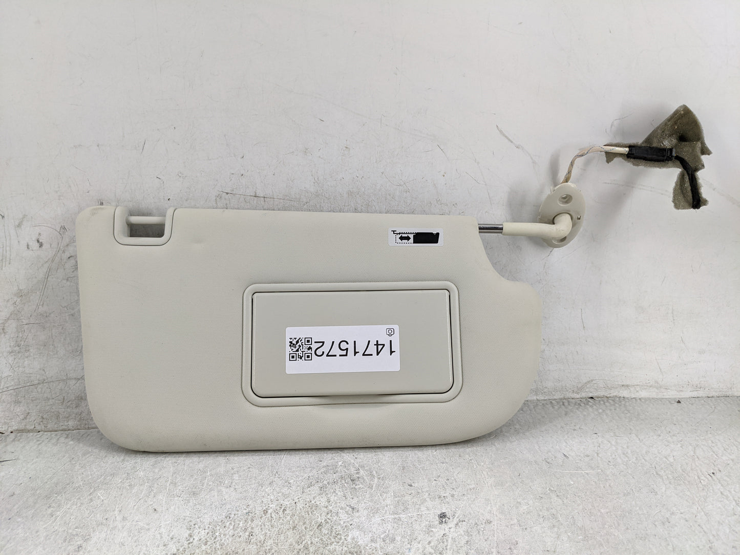2013-2019 Ford Escape Sun Visor Shade Replacement Passenger Right Mirror Fits Fits 2013 2014 2015 2016 2017 2018 2019 OEM Us