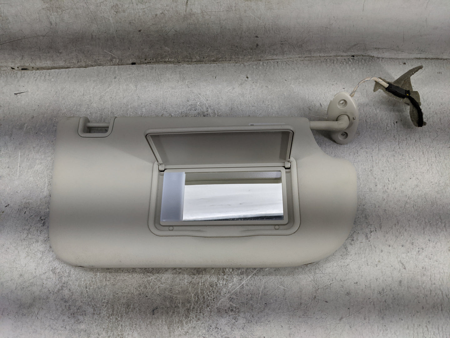 2013-2019 Ford Escape Sun Visor Shade Replacement Passenger Right Mirror Fits Fits 2013 2014 2015 2016 2017 2018 2019 OEM Us