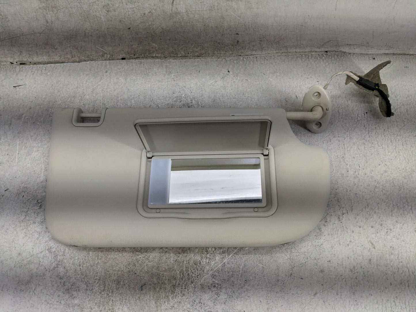 2013-2019 Ford Escape Sun Visor Shade Replacement Passenger Right Mirror Fits Fits 2013 2014 2015 2016 2017 2018 2019 OEM Us