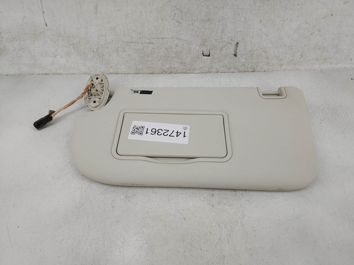 2013-2019 Ford Escape Sun Visor Shade Replacement Driver Left Mirror Fits Fits 2013 2014 2015 2016 2017 2018 2019 OEM Used A