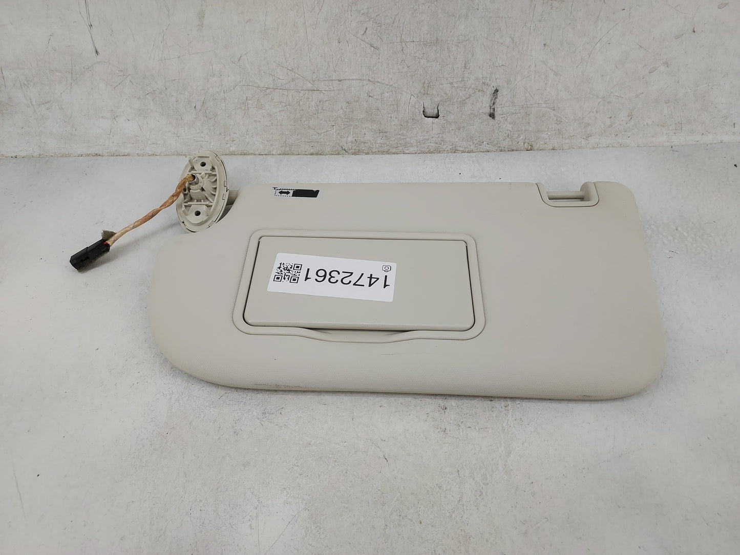 2013-2019 Ford Escape Sun Visor Shade Replacement Driver Left Mirror Fits Fits 2013 2014 2015 2016 2017 2018 2019 OEM Used A