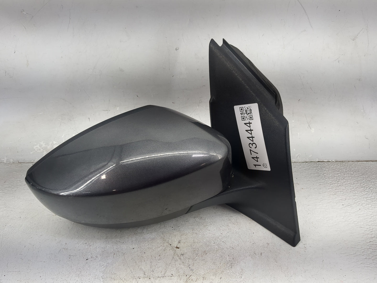 2017-2019 Ford Escape Passenger Side View Mirror - Right Door Mirror OEM Used - Oemusedautoparts1.com
