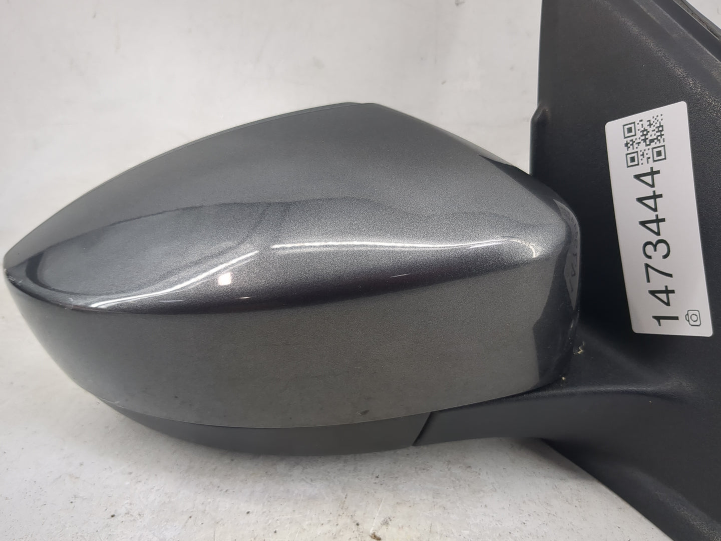 2017-2019 Ford Escape Passenger Side View Mirror - Right Door Mirror OEM Used - Oemusedautoparts1.com