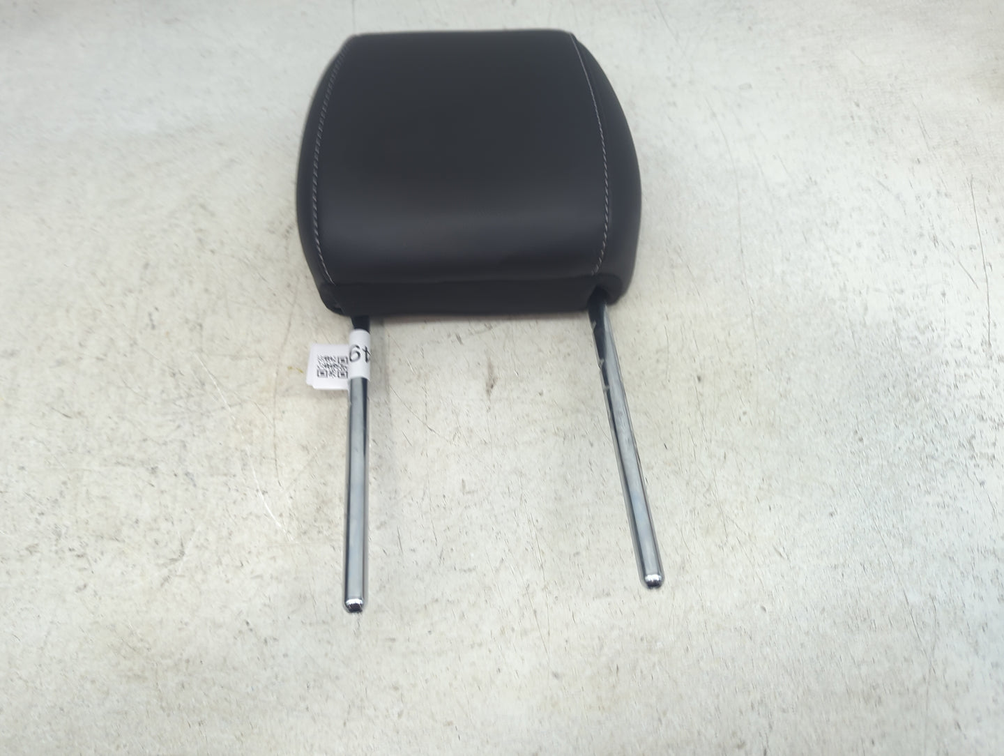 2019 Ford Escape Headrest Head Rest Front Driver Seat Black 1473499 - Oemusedautoparts1.com