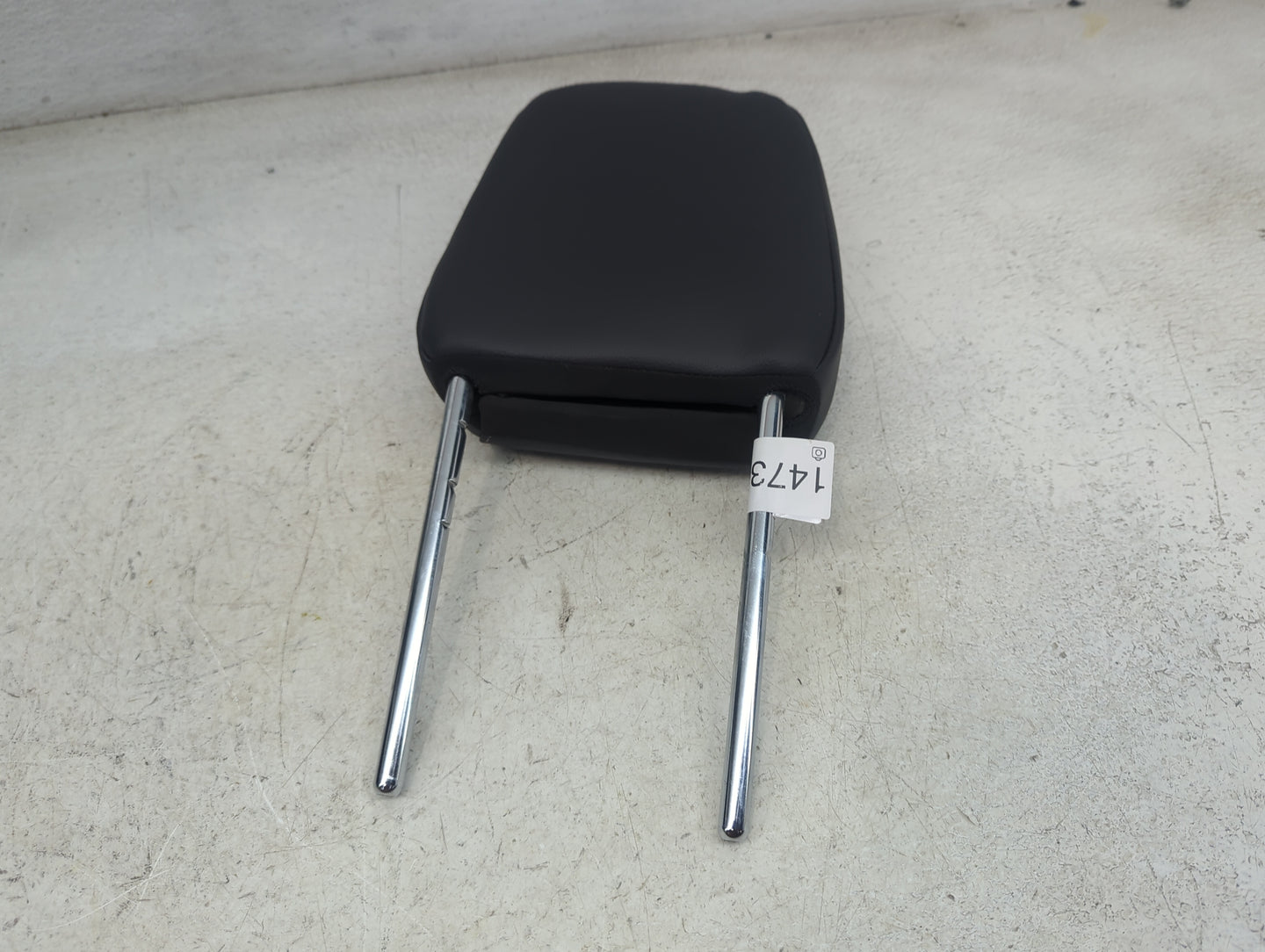 2019 Ford Escape Headrest Head Rest Front Driver Seat Black 1473499 - Oemusedautoparts1.com