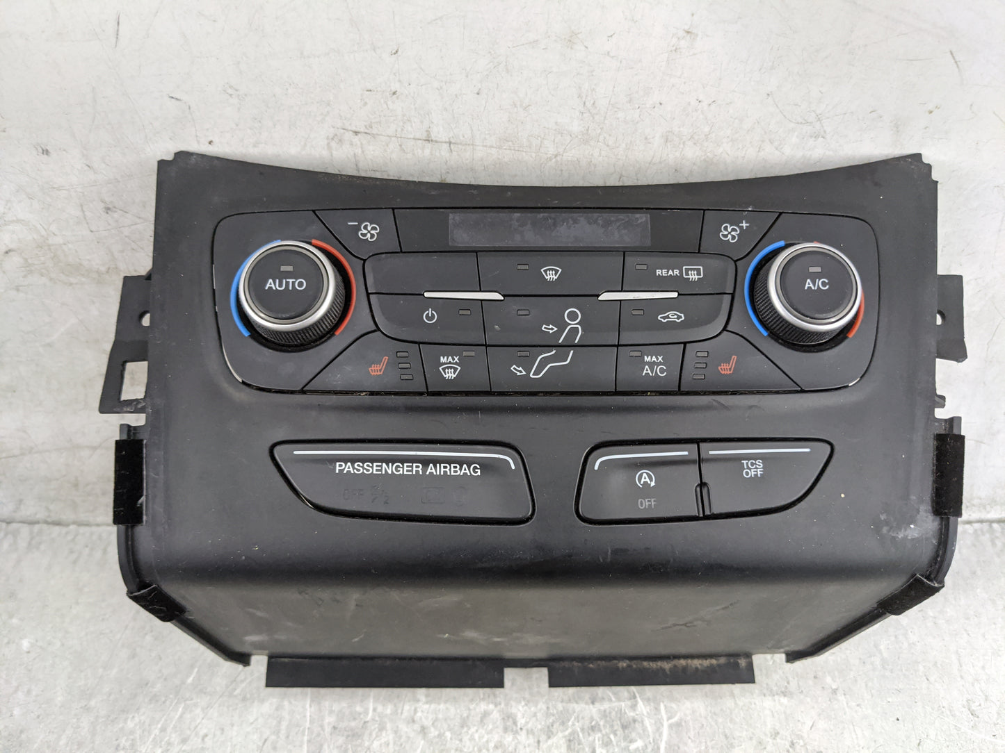 2018-2019 Ford Escape Climate Control Module Temperature AC/Heater Replacement P/N:GJ5T-18C612-CK GKAVJ4B020 Fits Fits 2018 