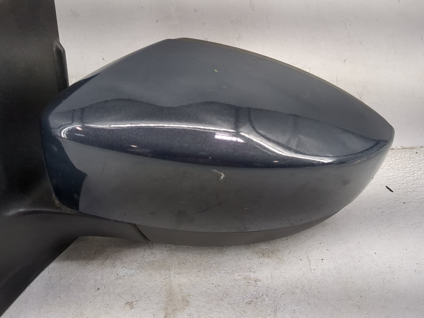 2017-2019 Ford Escape Driver Side View Mirror - Left Door Mirror OEM Used - Oemusedautoparts1.com