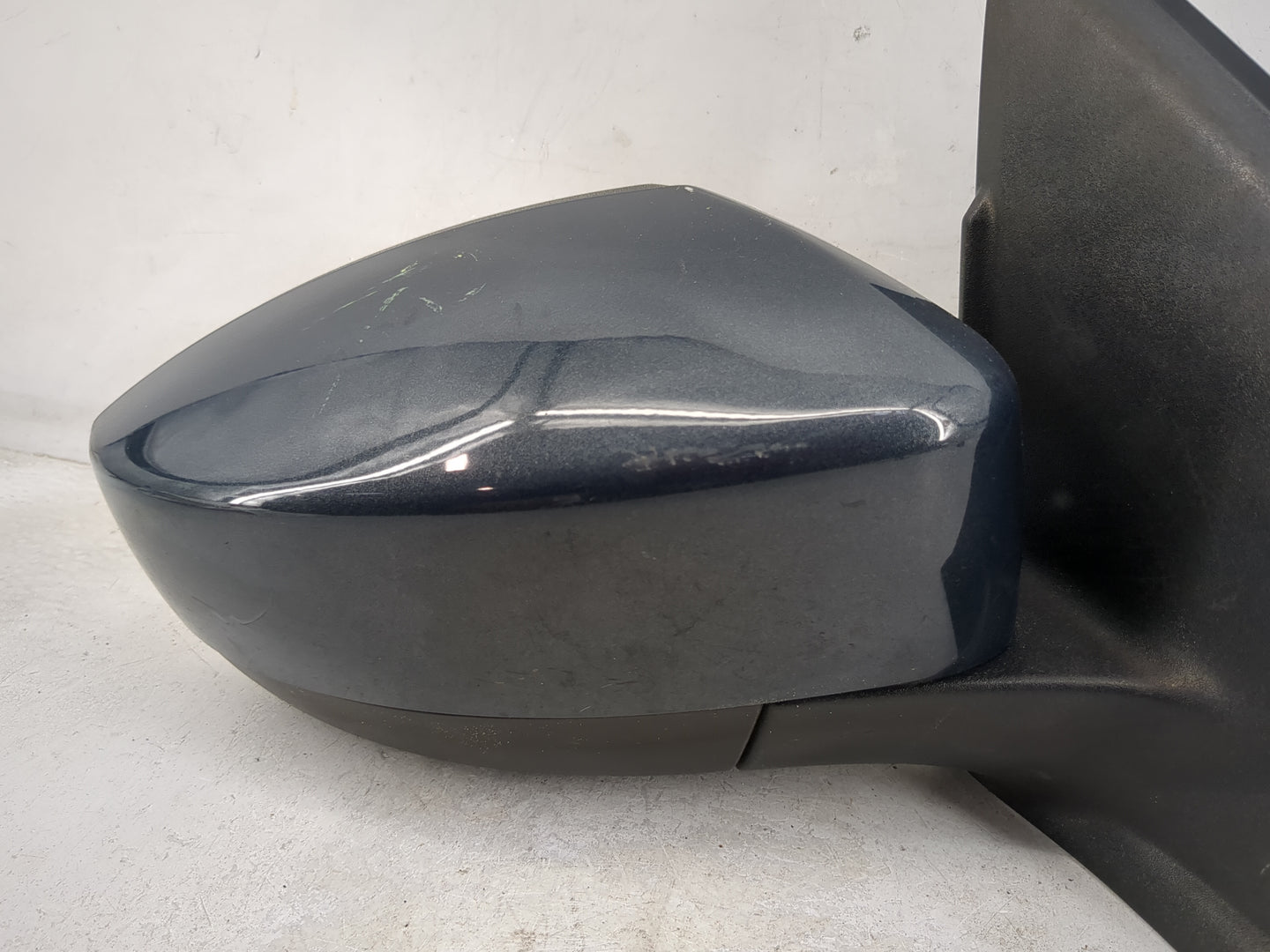 2017-2019 Ford Escape Passenger Side View Mirror - Right Door Mirror OEM Used - Oemusedautoparts1.com