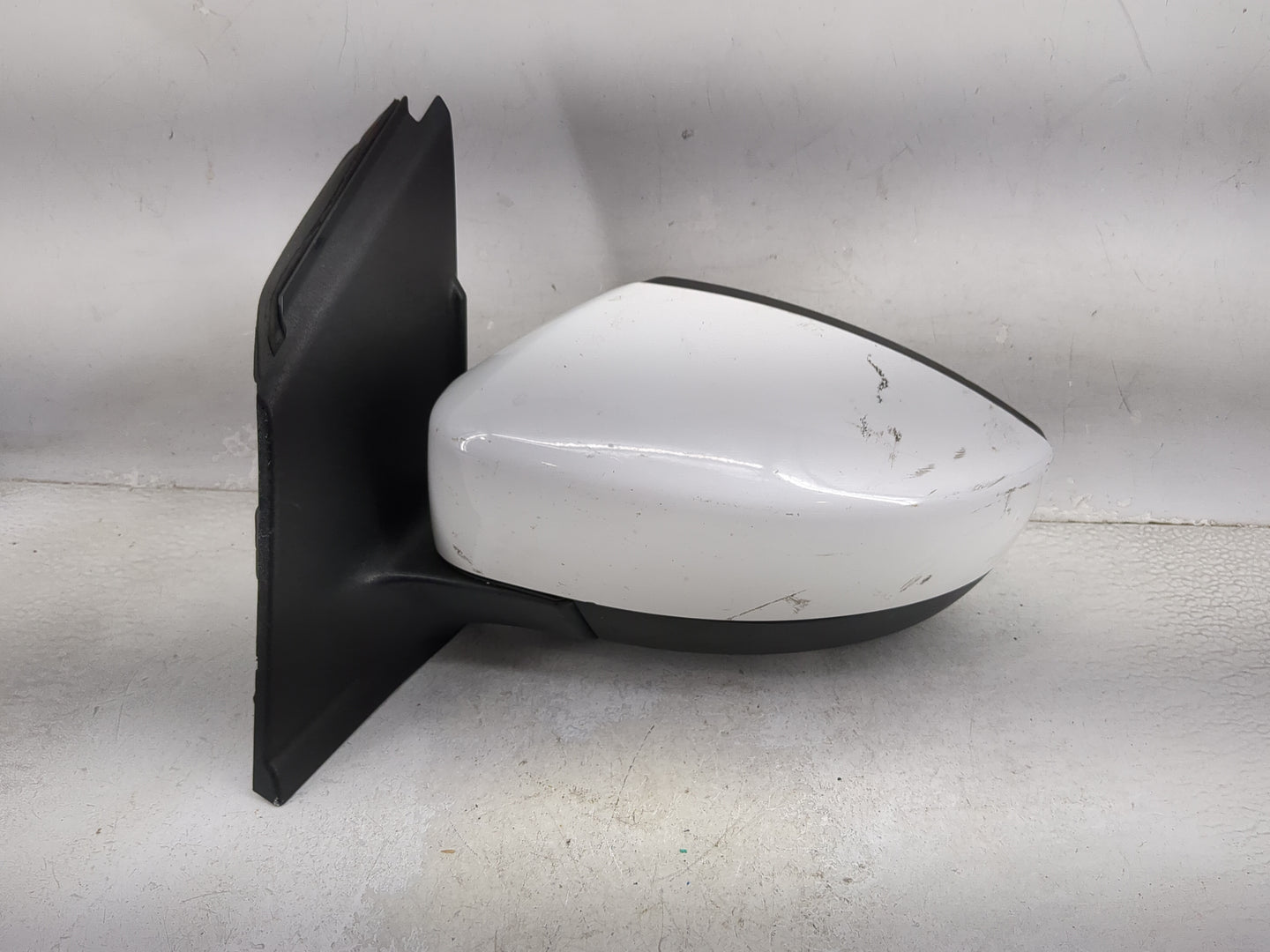 2019 Ford Escape Driver Side View Mirror - Left Door Mirror OEM Used - Oemusedautoparts1.com