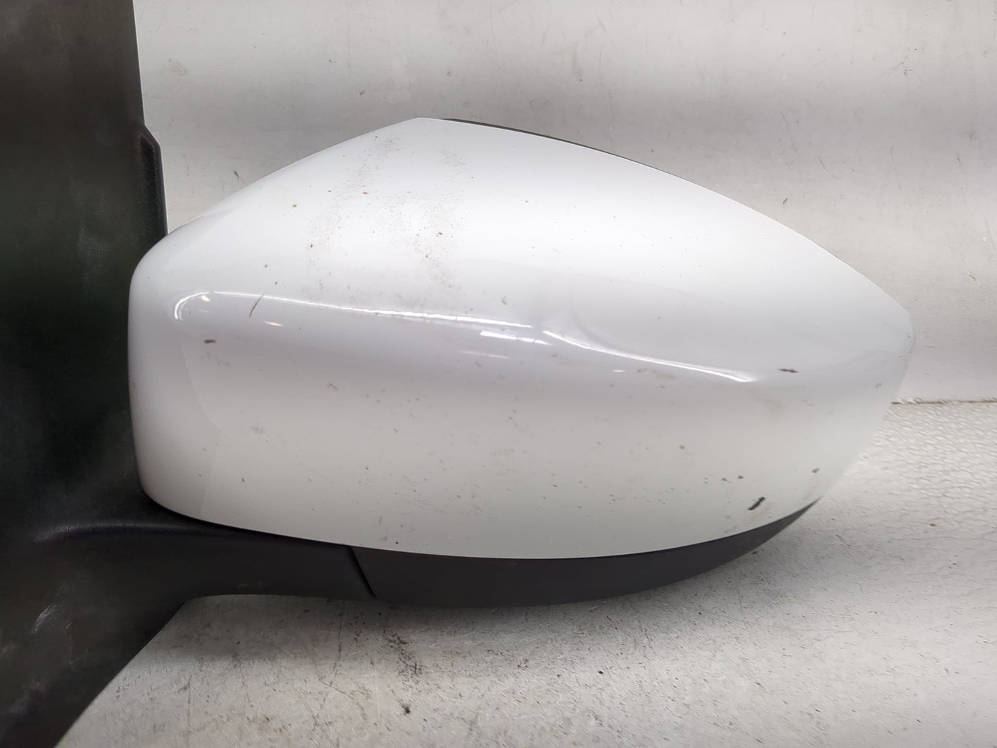 2019 Ford Escape Driver Side View Mirror - Left Door Mirror OEM Used - Oemusedautoparts1.com
