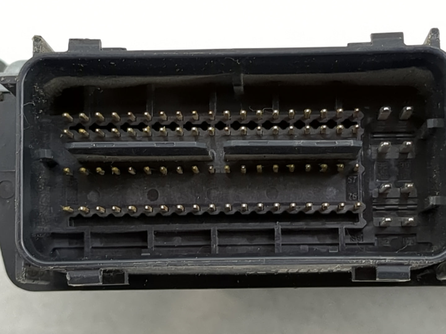2017-2019 Ford Escape PCM Engine Control Computer ECU ECM PCU OEM P/N:HJ5A-12A650-MA FV6A-12B684-AB Fits Fits 2017 2018 2019