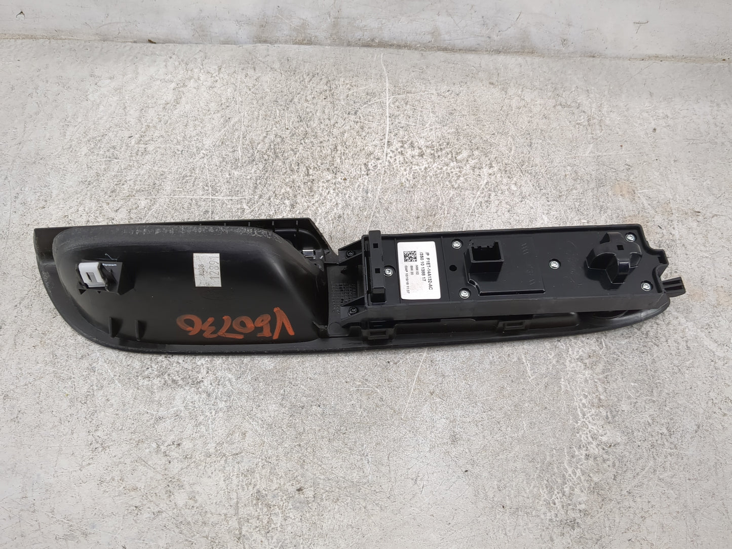 2013-2019 Ford Escape Master Power Window Switch Replacement Driver Side Left P/N:F1ET-14A132-AC 3S0 10 1388 17 Fits OEM Use