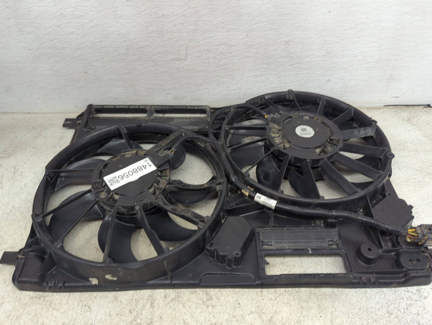 2017-2019 Ford Escape Electric Radiator Cooling Fan Motor Assembly P/N:EJ73-8C607-DB F00HX2G248 Fits Fits 2015 2016 2017 201