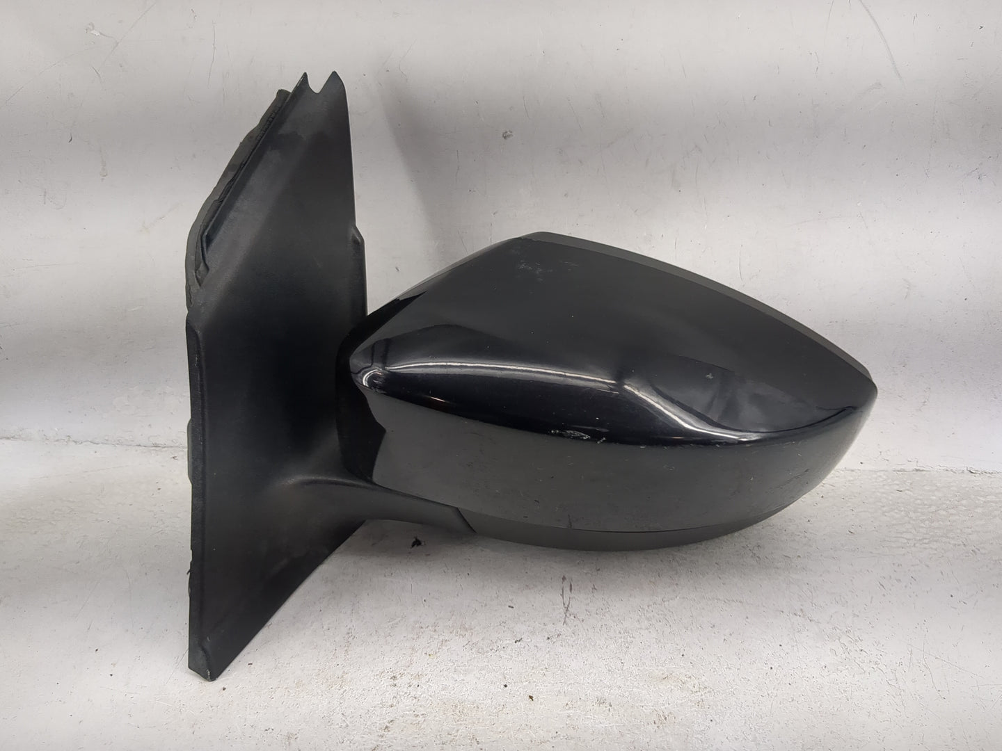 2017-2019 Ford Escape Driver Side View Mirror - Left Door Mirror OEM Used - Oemusedautoparts1.com
