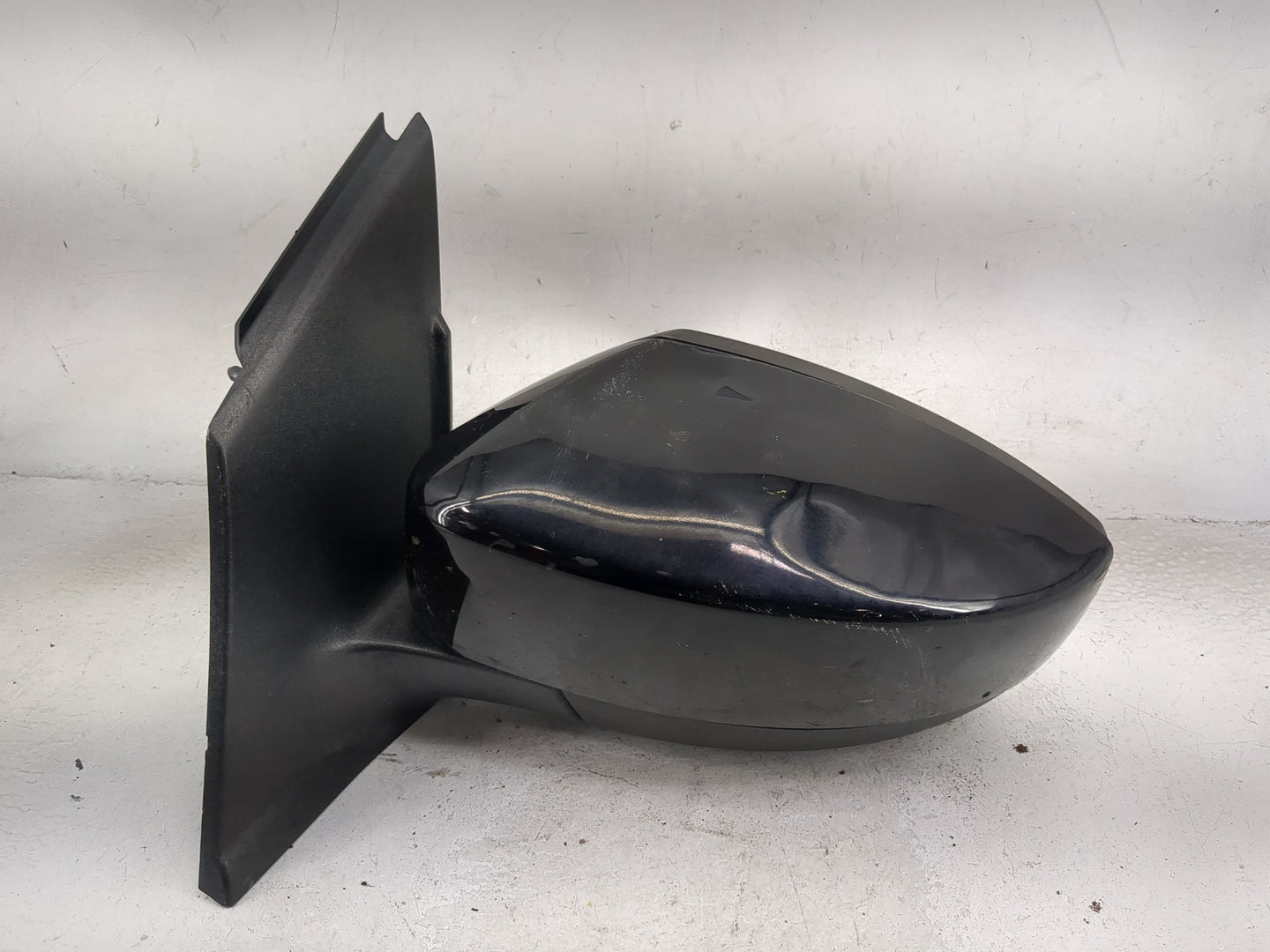 2017-2019 Ford Escape Driver Side View Mirror - Left Door Mirror OEM Used - Oemusedautoparts1.com