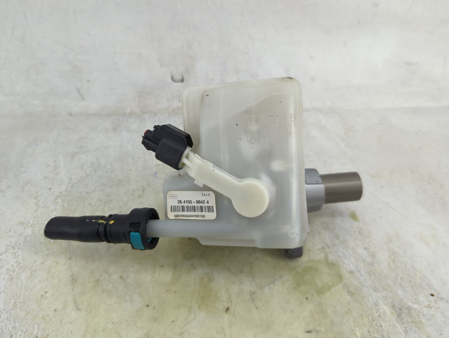 2013-2019 Ford Escape Brake Master Cylinder 1490693 - Oemusedautoparts1.com