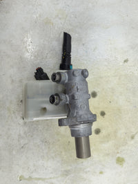 2013-2019 Ford Escape Brake Master Cylinder 1490693 - Oemusedautoparts1.com