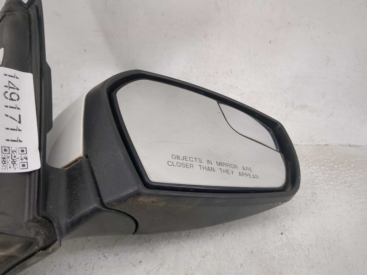 2017-2019 Ford Escape Passenger Side View Mirror - Right Door Mirror OEM Used - Oemusedautoparts1.com