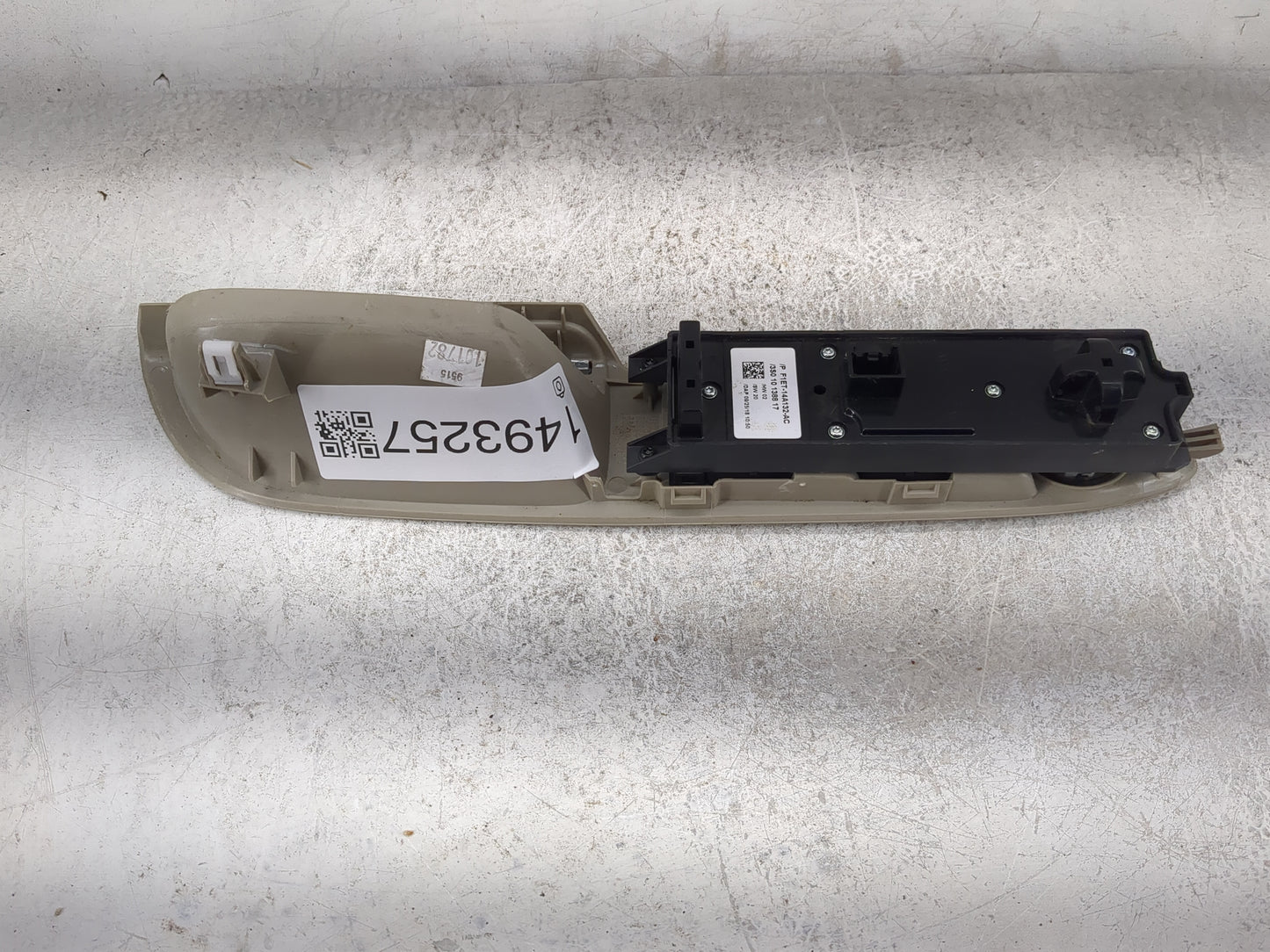 2013-2019 Ford Escape Master Power Window Switch Replacement Driver Side Left P/N:F1ET-14A132-AC 3S0 10 1388 17 Fits OEM Use