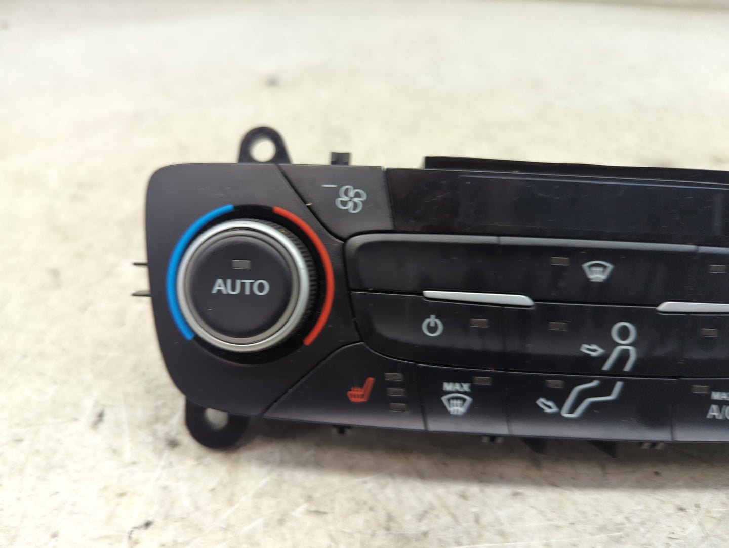 2018-2019 Ford Escape Climate Control Module Temperature AC/Heater Replacement P/N:GJ5T-18C612-CJ GJAVIBG22F Fits Fits 2018 