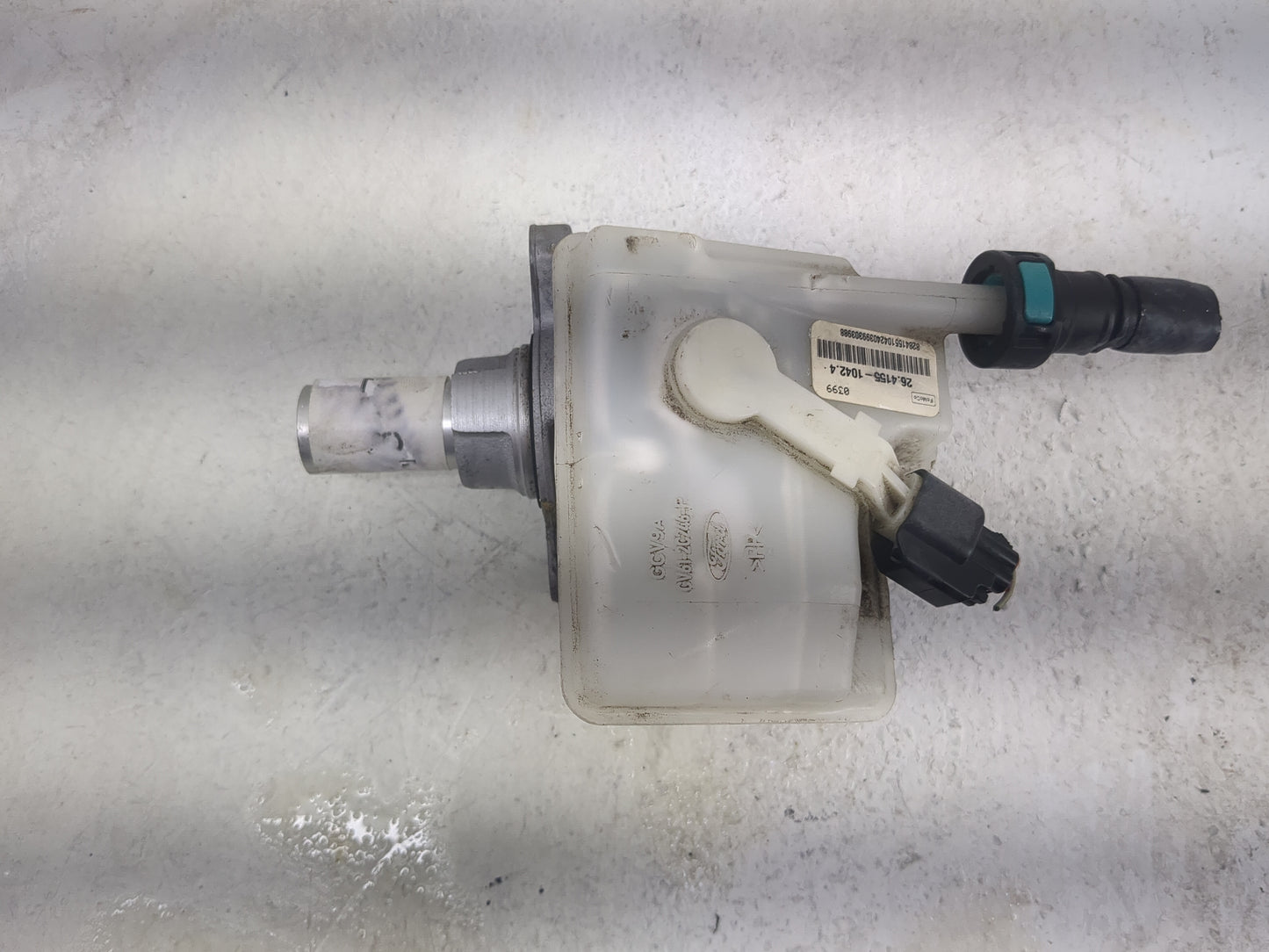 2013-2019 Ford Escape Brake Master Cylinder 1498228 - Oemusedautoparts1.com