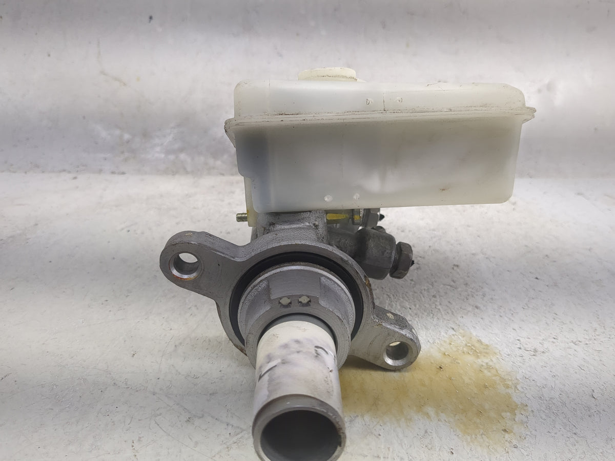 2013-2019 Ford Escape Brake Master Cylinder 1498228 - Oemusedautoparts1.com