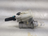 2013-2019 Ford Escape Brake Master Cylinder 1498228 - Oemusedautoparts1.com