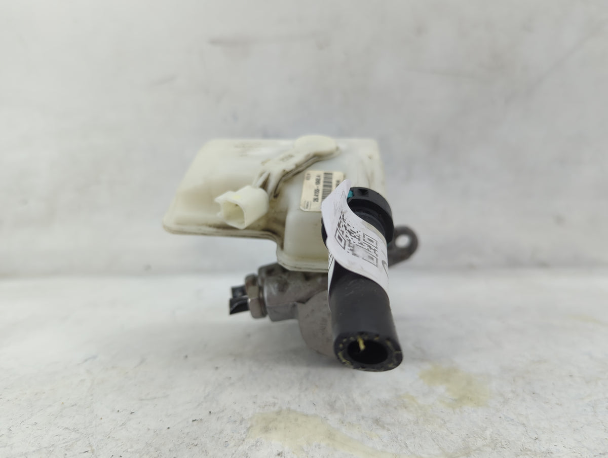 2013-2019 Ford Escape Brake Master Cylinder 1498912 - Oemusedautoparts1.com
