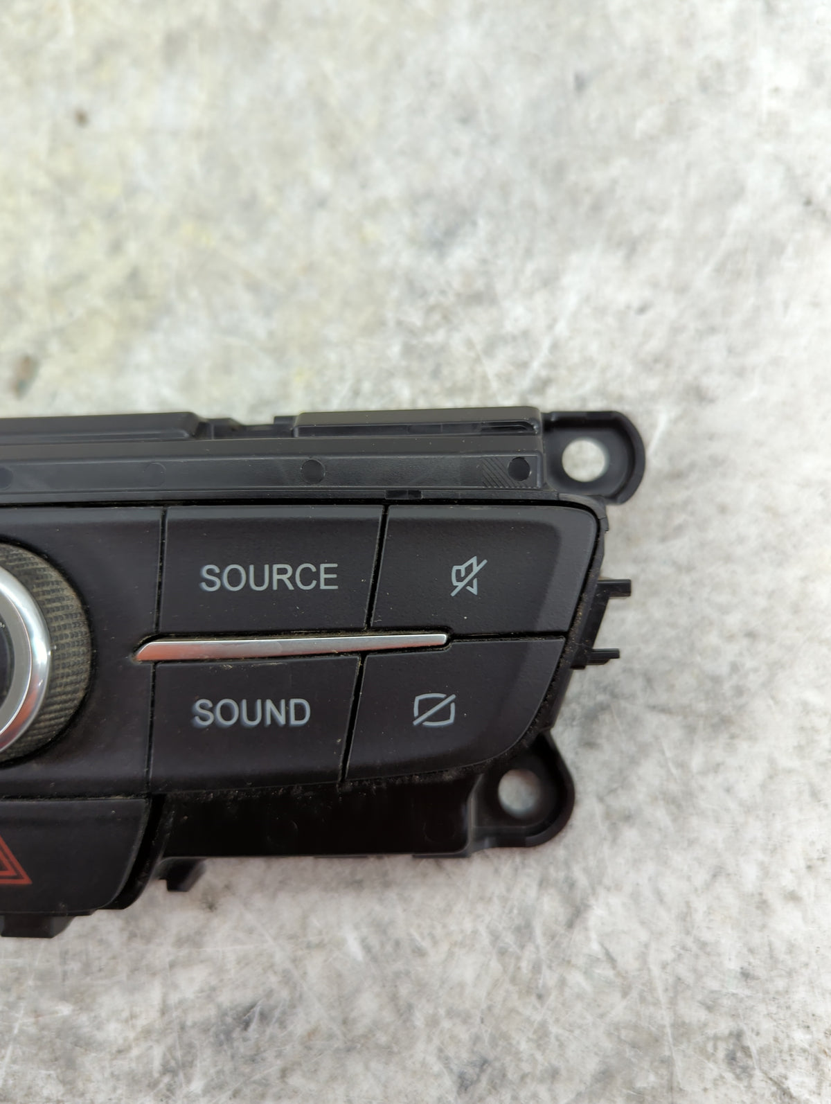 2017-2019 Ford Escape Radio Control Panel 1501332 - Oemusedautoparts1.com